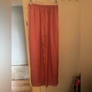 Donni pink silky pants size small